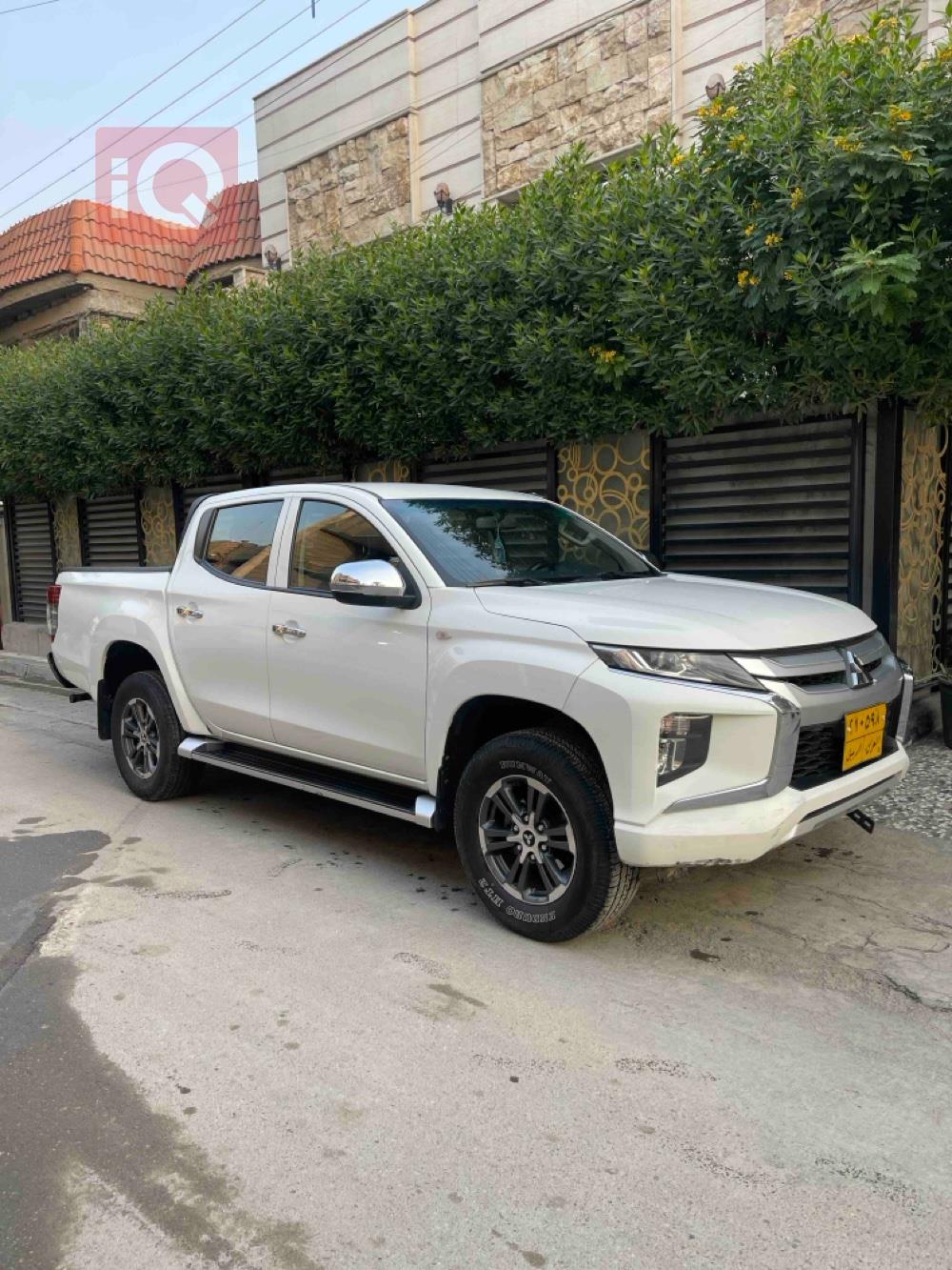 میتسوبیشی L200